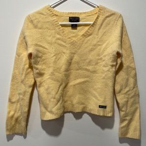 Vintage Y2K Women’s Abercrombie Sweater